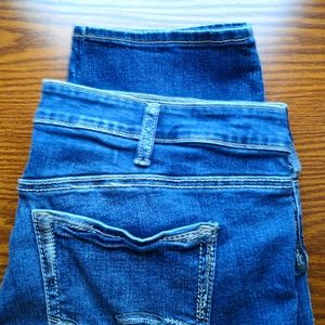 Silver Jeans. Women's Size 18. EUC! Boyfriend fit.